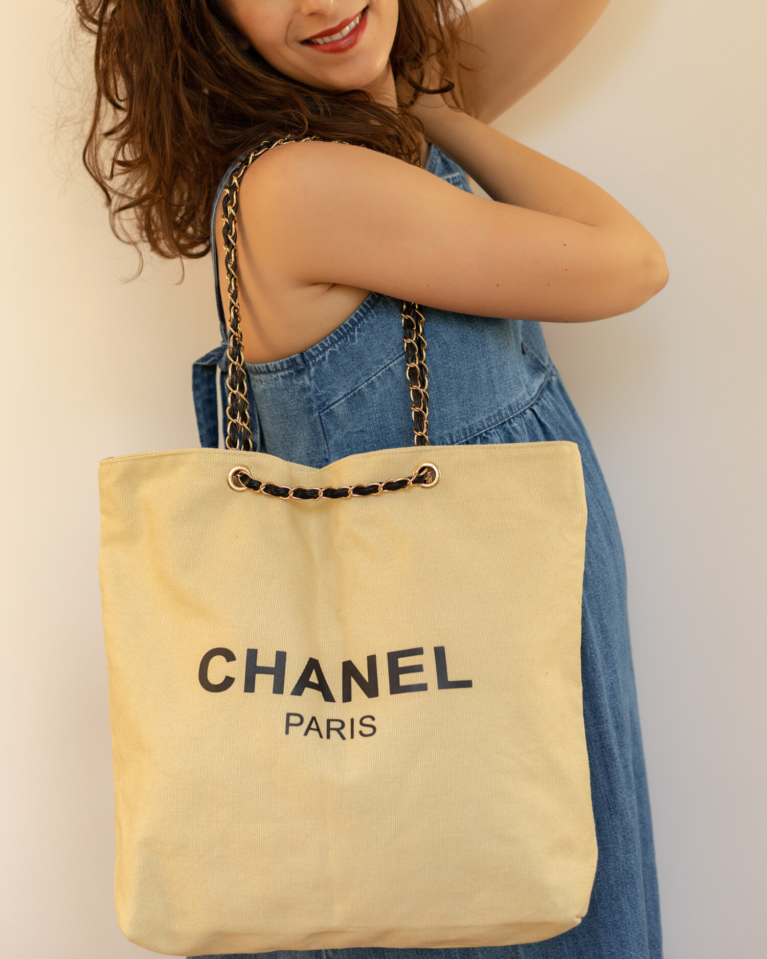 Vintage Chanel Large Tote Bag in Beige — singulié