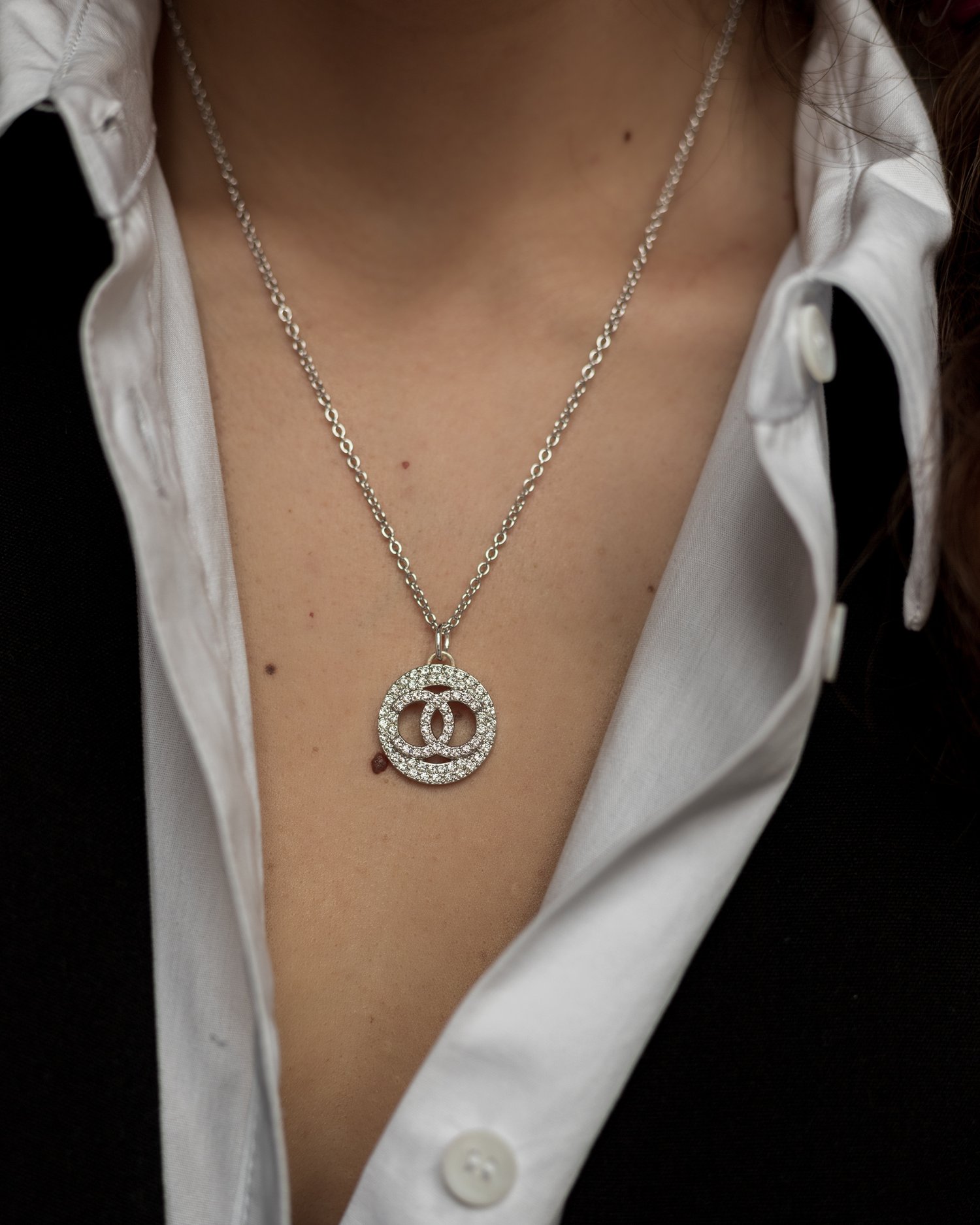CC Strass Silver Button Necklace — singulié