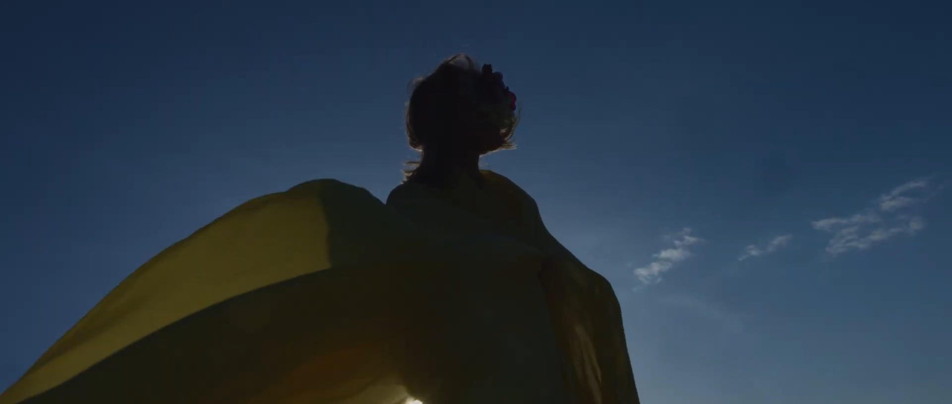 OLIVER ASADI -「Shake the World」[MV] 3-17 screenshot (1).png