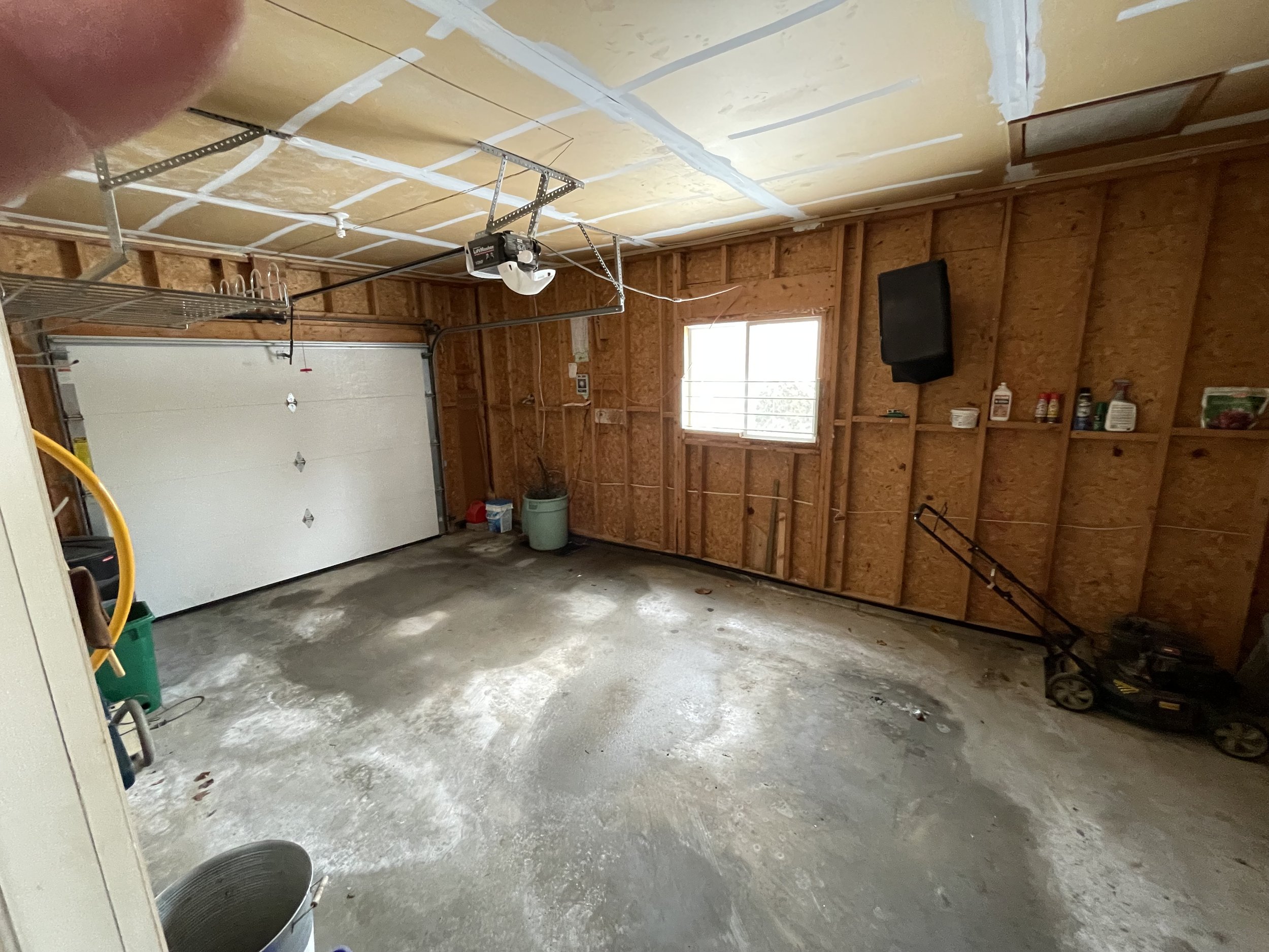 Garage .jpeg