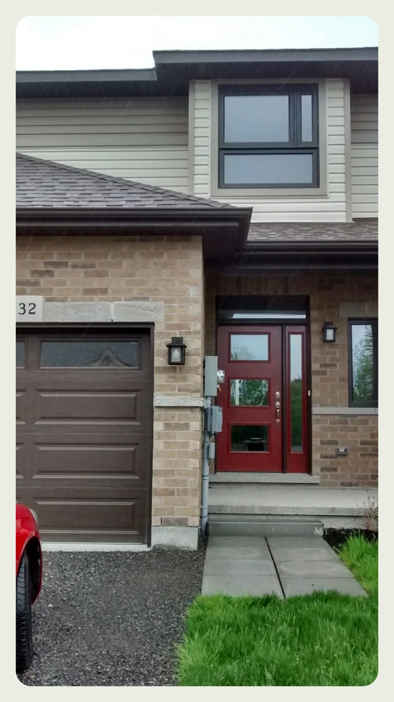 32 Ledgerock Front View.jpg