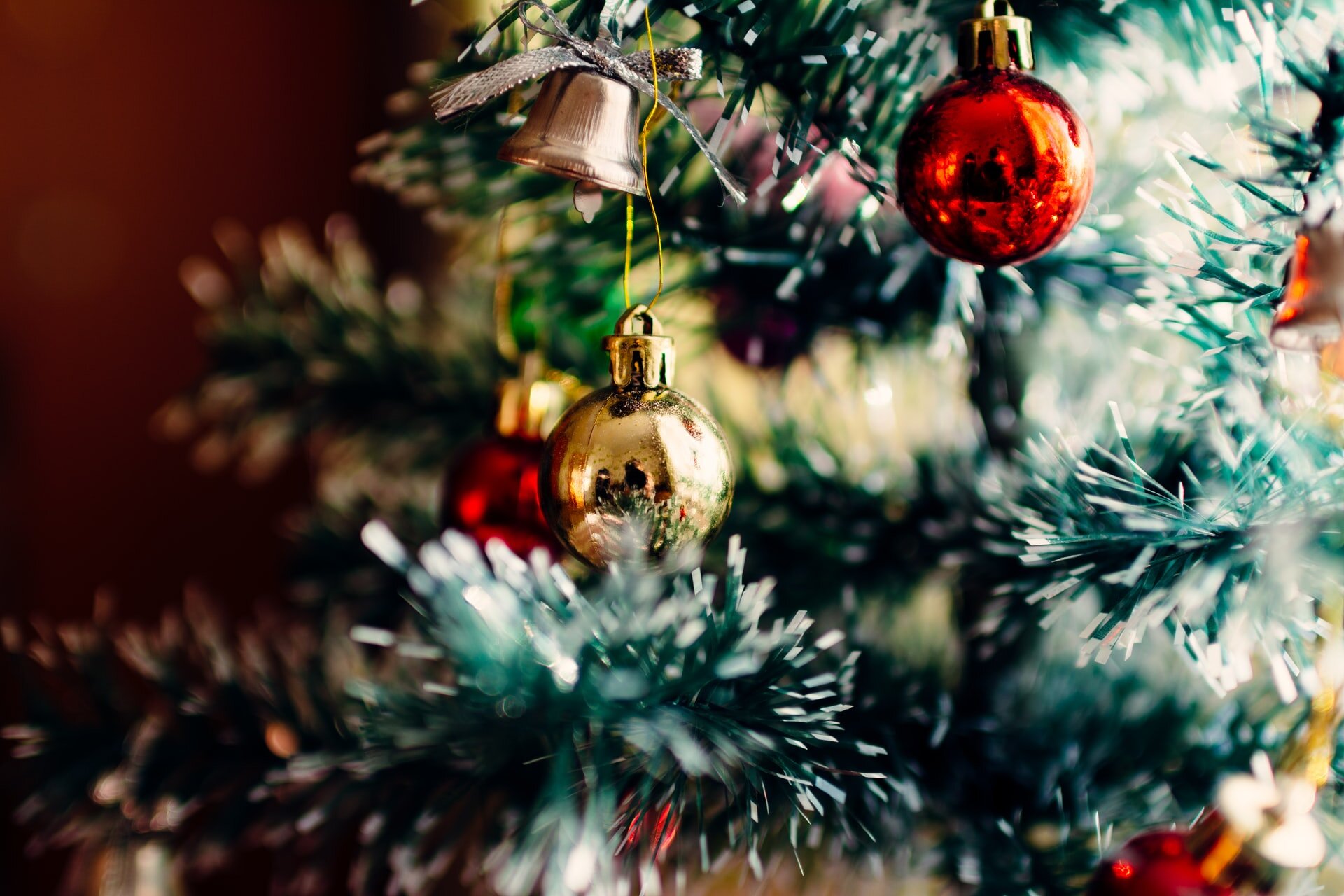 5 Ways to Better Store Holiday Decorations