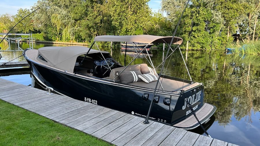 The most of our tenders are in the winterstorage. But when we get this pictures from some happy owners of the X28, we can&rsquo;t wait for next summer🤩🤩. #admiralstender #tender