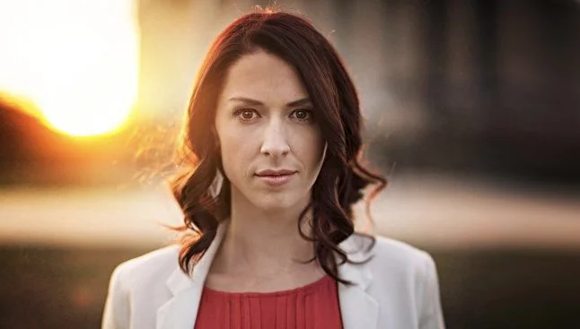 Abby Martin Abby Martin is an American journalist and presenter of famous American news agency The Empire File, Abby Martin was also the former host of the popular Breaking the Set and Empire Files. She was also the co-director of 99% The Occupy Wall Street.