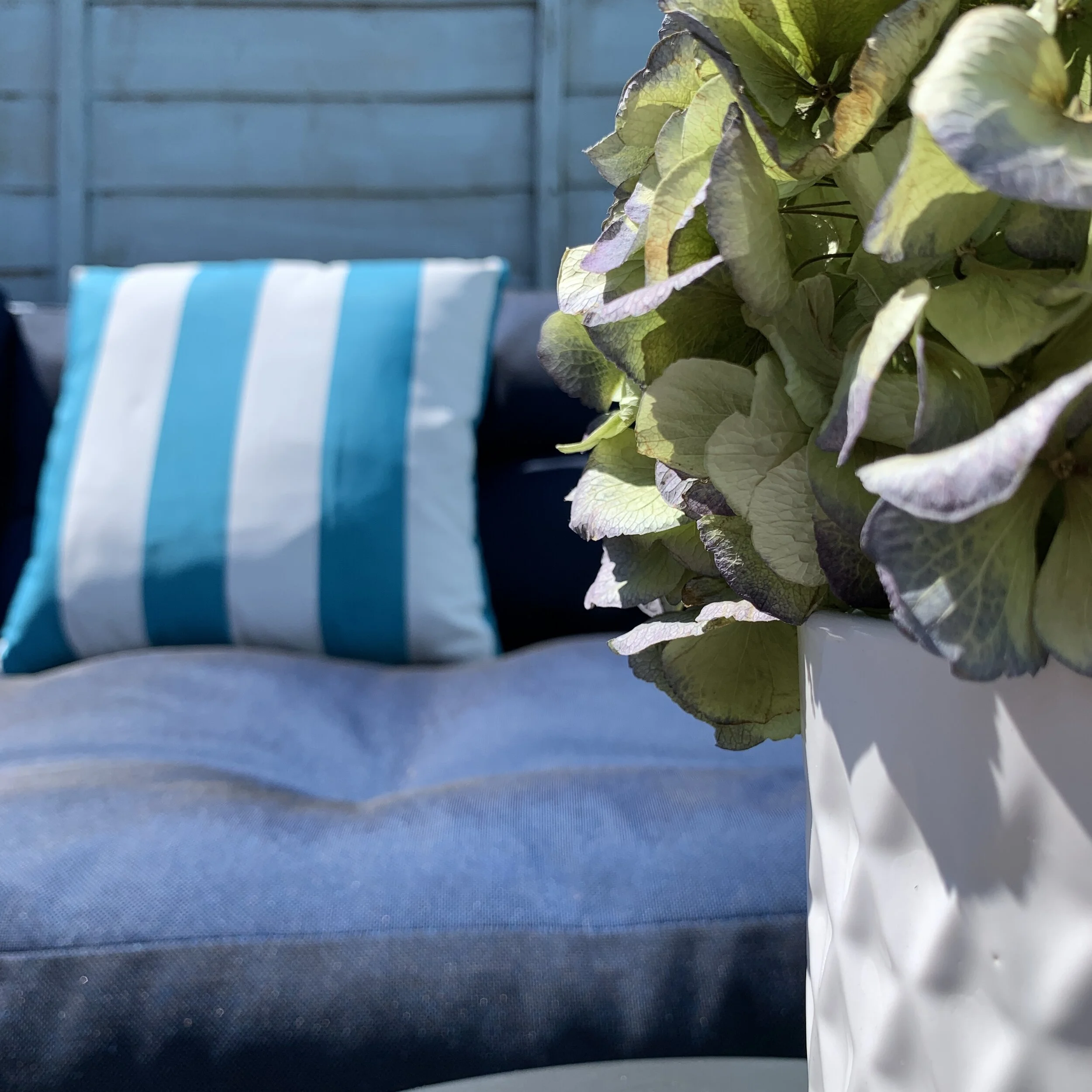 How-To Guide: Garden Pallet Sofa