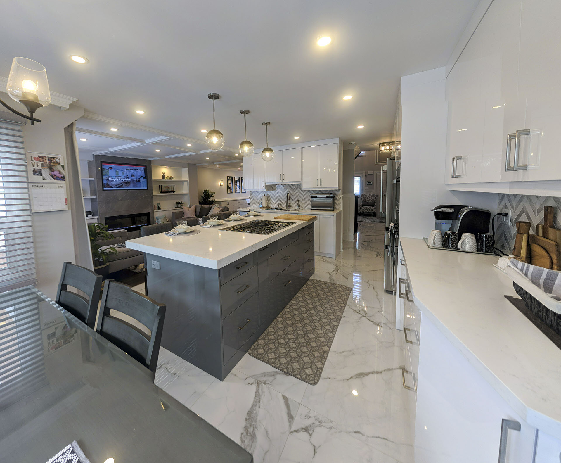 31 Kitchen Pano.jpg