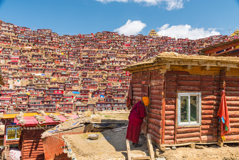  Homes of monks and nuns in Larung Gar (Jesse Rockwell)   