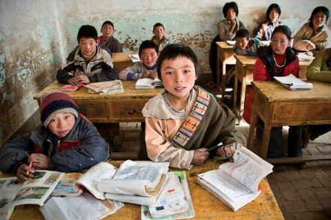Tibetan children in a classroom (Credit Jim McGill)