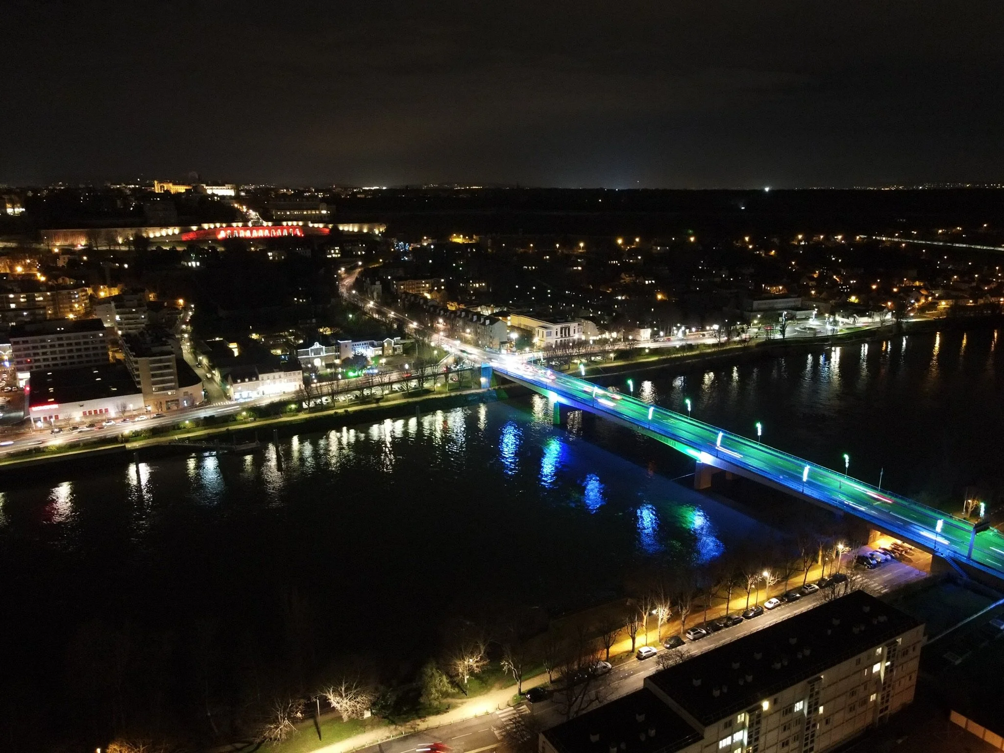 Le Pecq bridge night.JPG