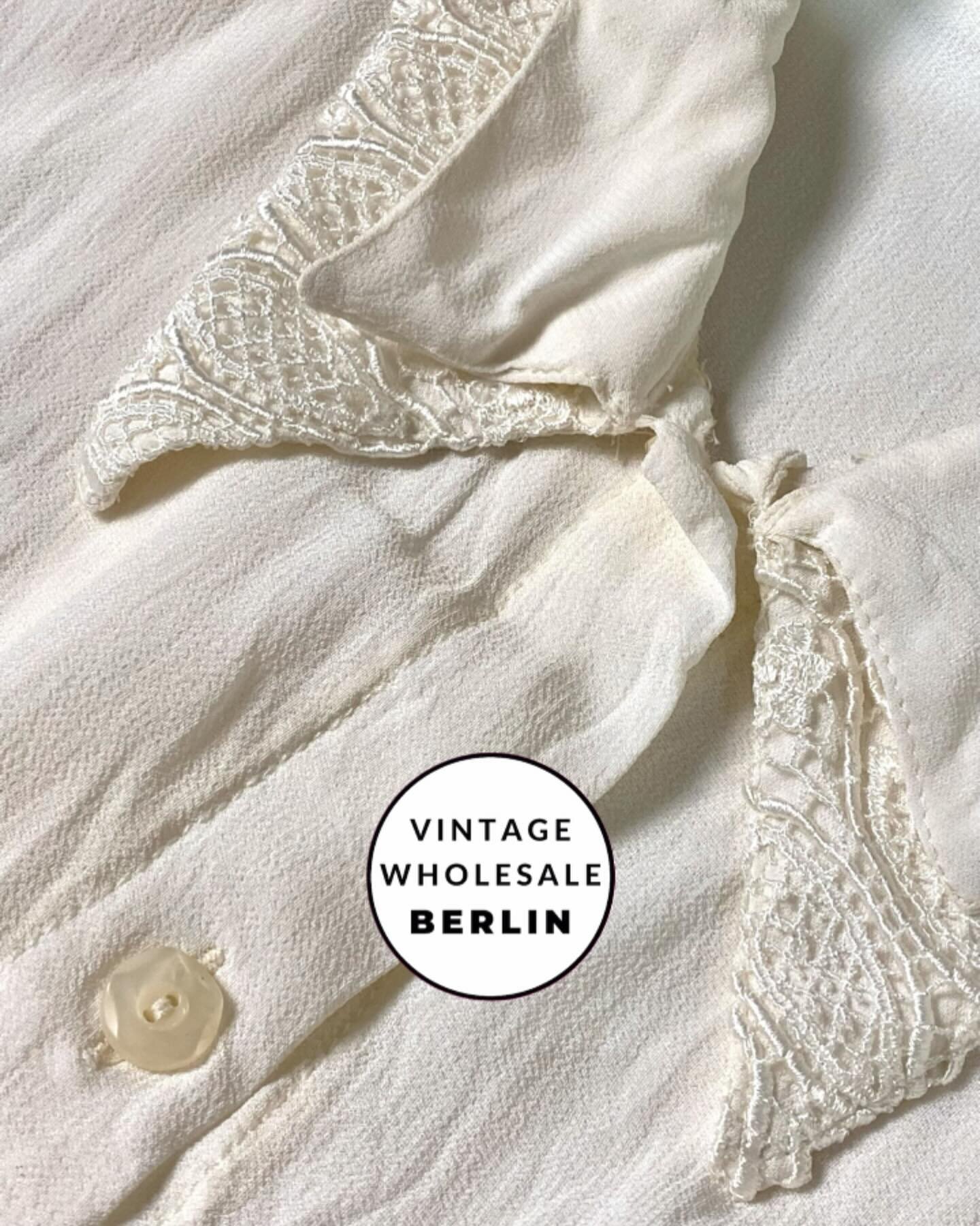 SUBTLE WHITE SILK VINTAGE BLOUSES 
👇 @vintage_wholesale_berlin 👇

The white blouse or shirt is an all time classic! It ca be modified or styled in hundreds of ways!

Here at Vintage Wholesale Berlin, we have a huge stock of feminine blouses. The pi