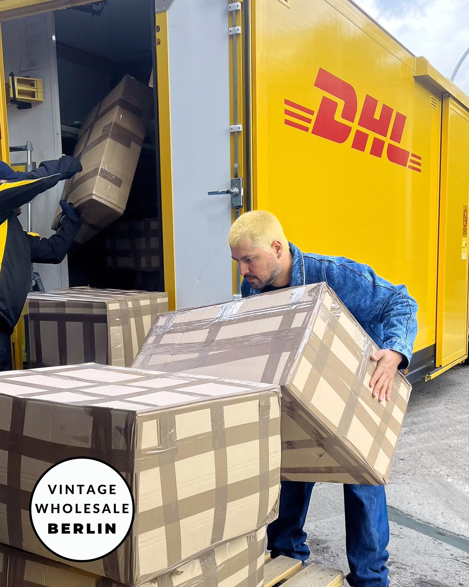 📦 Your Order is on Its Way.

From our Berlin warehouse straight to your door. We ship worldwide with DHL, fast, reliable, and on time.

Quality checked true vintage, packed with care and delivered wherever you need it.
Because great stock should not