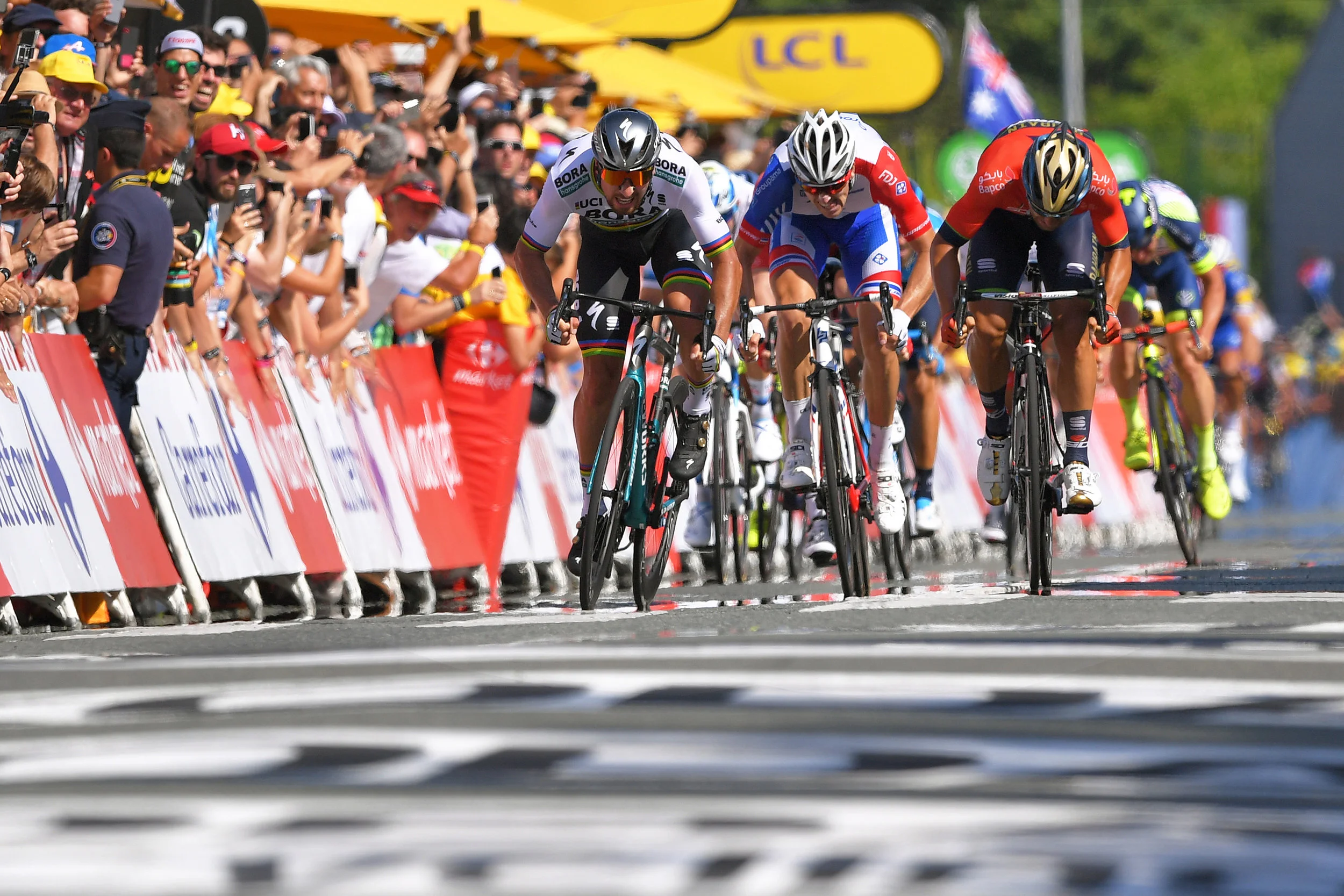A sprint finish (Getty Images)