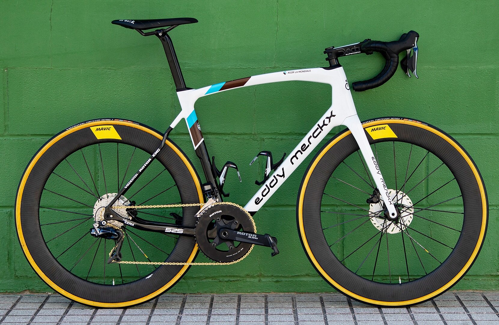 World Tour Pro Team Cyclisme Cycling Team Bikes Velo World Tour
