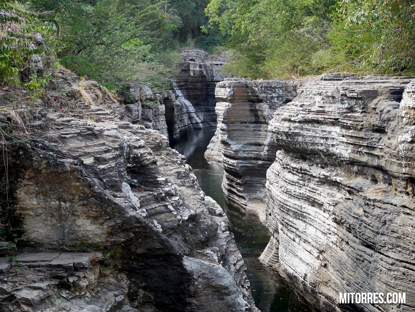 LOS CAJONES DE CHAME, PANAMA