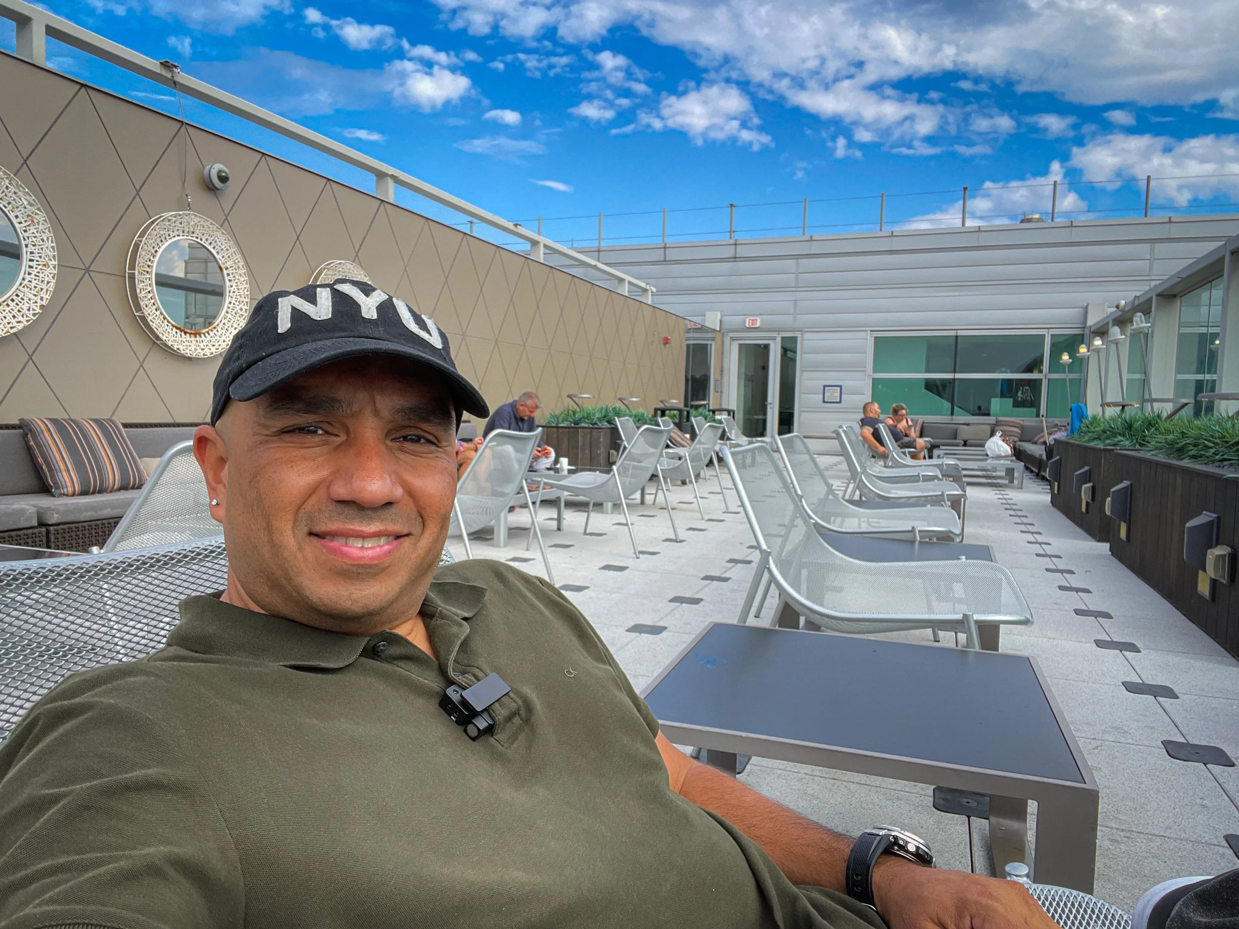 My Review of the Delta Air Lines Sky Club Lounge at JFK 