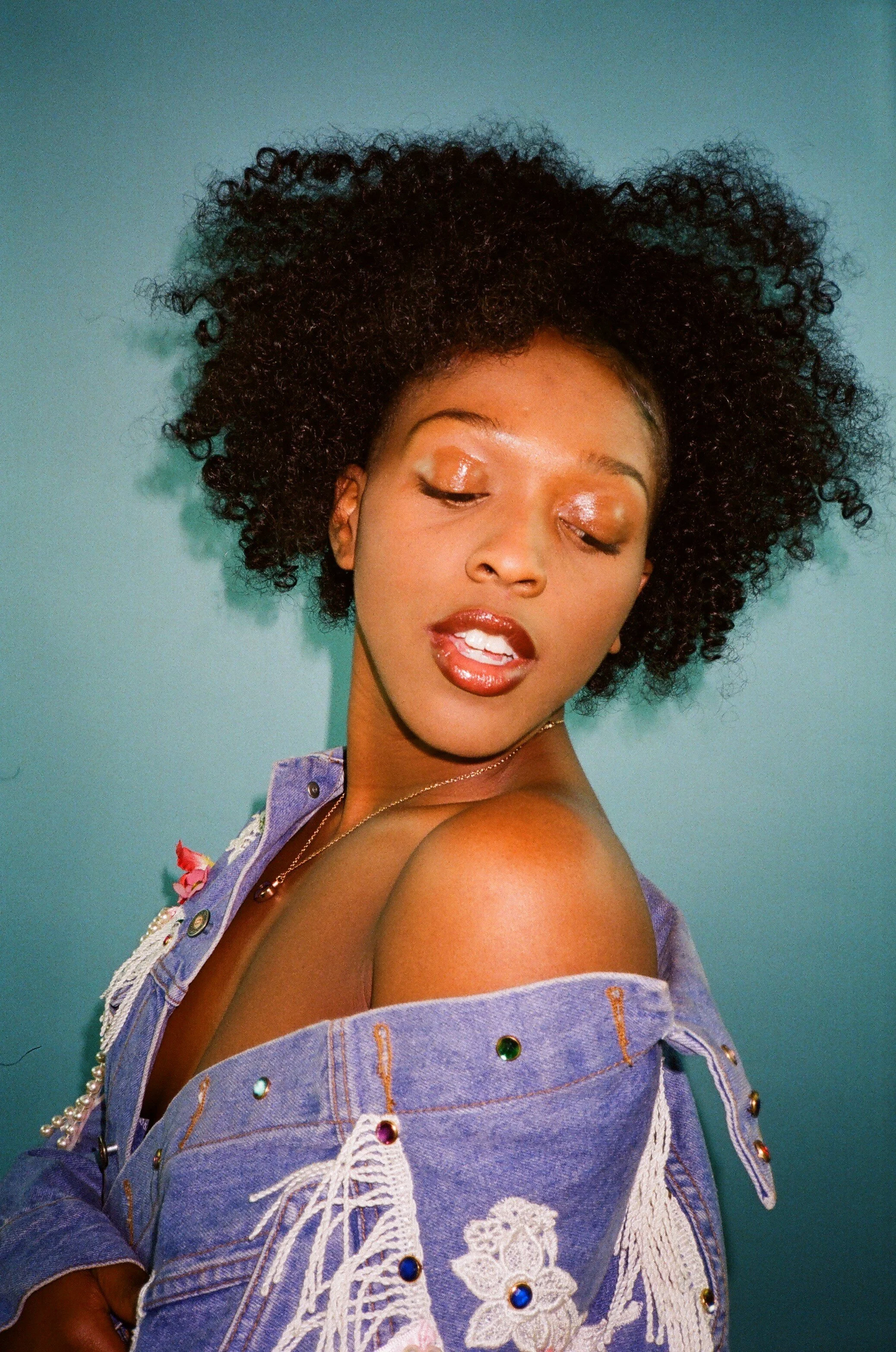 HIGH GLOSS HEARTSPACE RADIO WITH SUPERCOOLWICKED