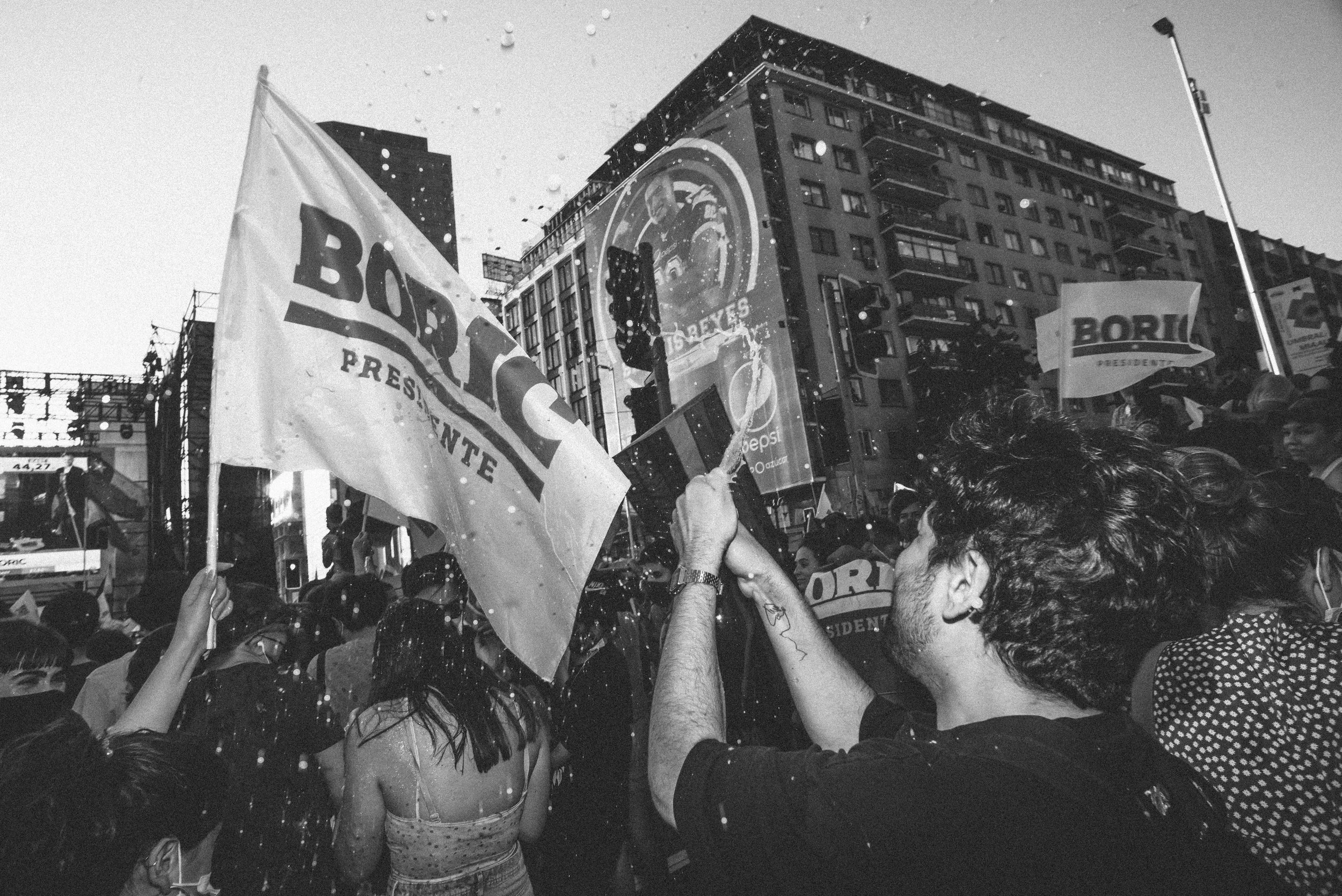 A una semana del triunfo de Boric: crónica del día en que Chile vivió una avalancha electoral