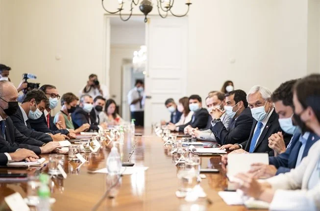 Llegó La Minuta AM: El próximo lunes comenzarán las reuniones bilaterales entre ministros para el traspaso de Mando