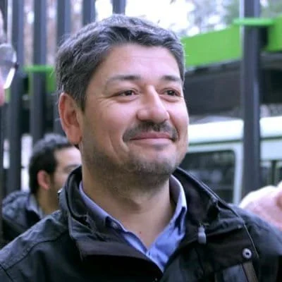 La Minuta AM: Te contamos la respuesta del vicepresidente del Colegio de Profesores al nuevo ministro de educación; y sobre el fracaso de la evacuación de Mariupol en Ucrania