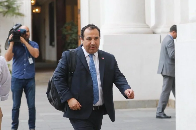 La Minuta PM: Subsecretario José Francisco Galli abandonó La Moneda y comenzó oficialmente el Traspaso de Mando