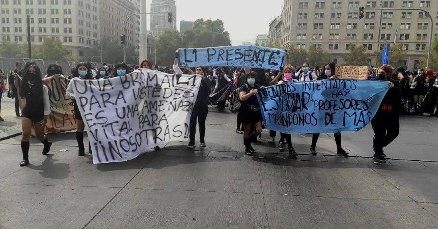 La Minuta AM: Tras masiva marcha, alumnas dieron cuenta al Ministro de Educación sobre casos de acosos, abusos y sexismo en sus liceos