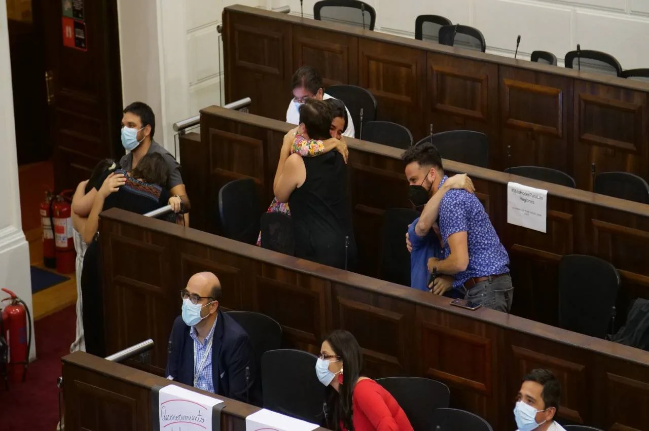 La Minuta AM: El Pleno de la Convención aprobó los artículos que consagran el derecho a la vivienda, salud, pensiones y cuidado, entre otros