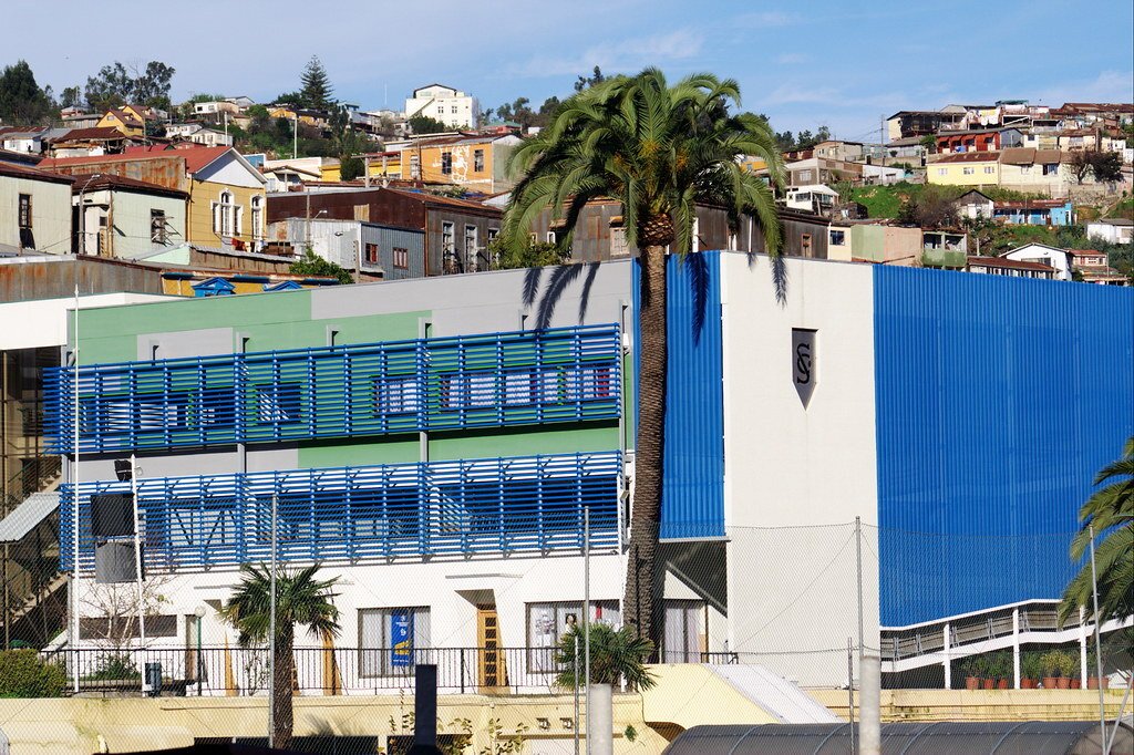 La Minuta PM: ¿Disuasivo o agresivo? Colegio Salesiano de Valparaíso instalará detectores de metales para que los alumnos no ingresen con armas