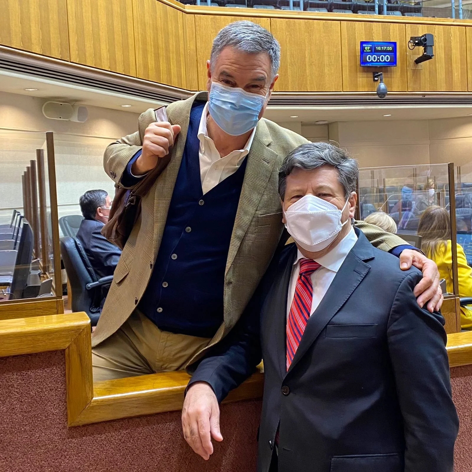 La Minuta PM: “No debemos llamar a una votación. Por ningún motivo. Esa es la posición mía y de varios senadores”: las voces de la derecha en el nuevo debate constitucional