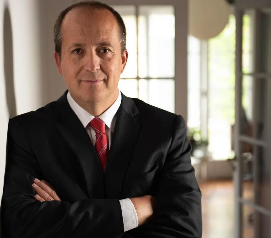 La Minuta AM: ¿La tercera es la vencida? Pdte Boric nomina a Ángel Valencia como Fiscal Nacional, el favorito del Senado 