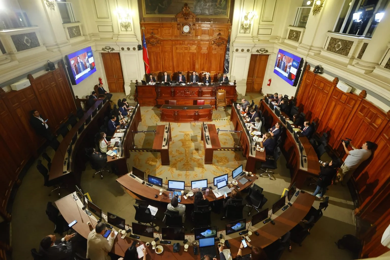 La Minuta AM: Comisión Experta presenta normas constitucionales: Próxima semana se votarán en su totalidad en el Pleno