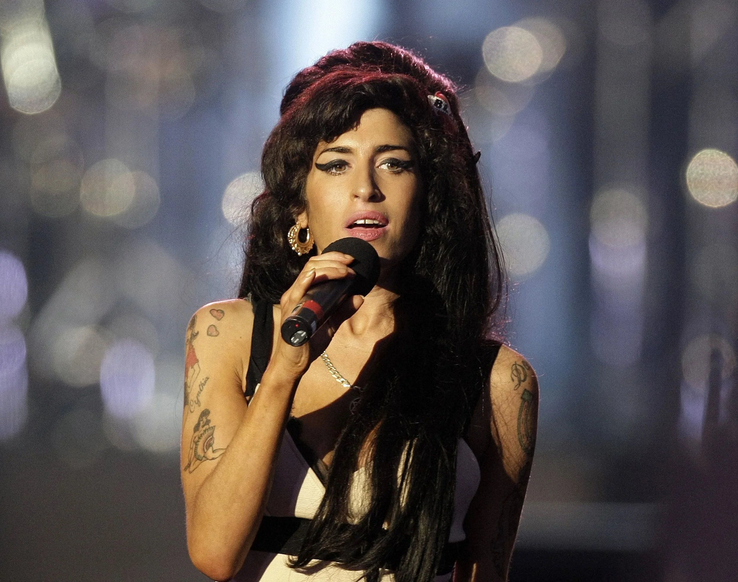 Revelan tráiler de “Back to Black”: el nuevo biopic de Amy Winehouse