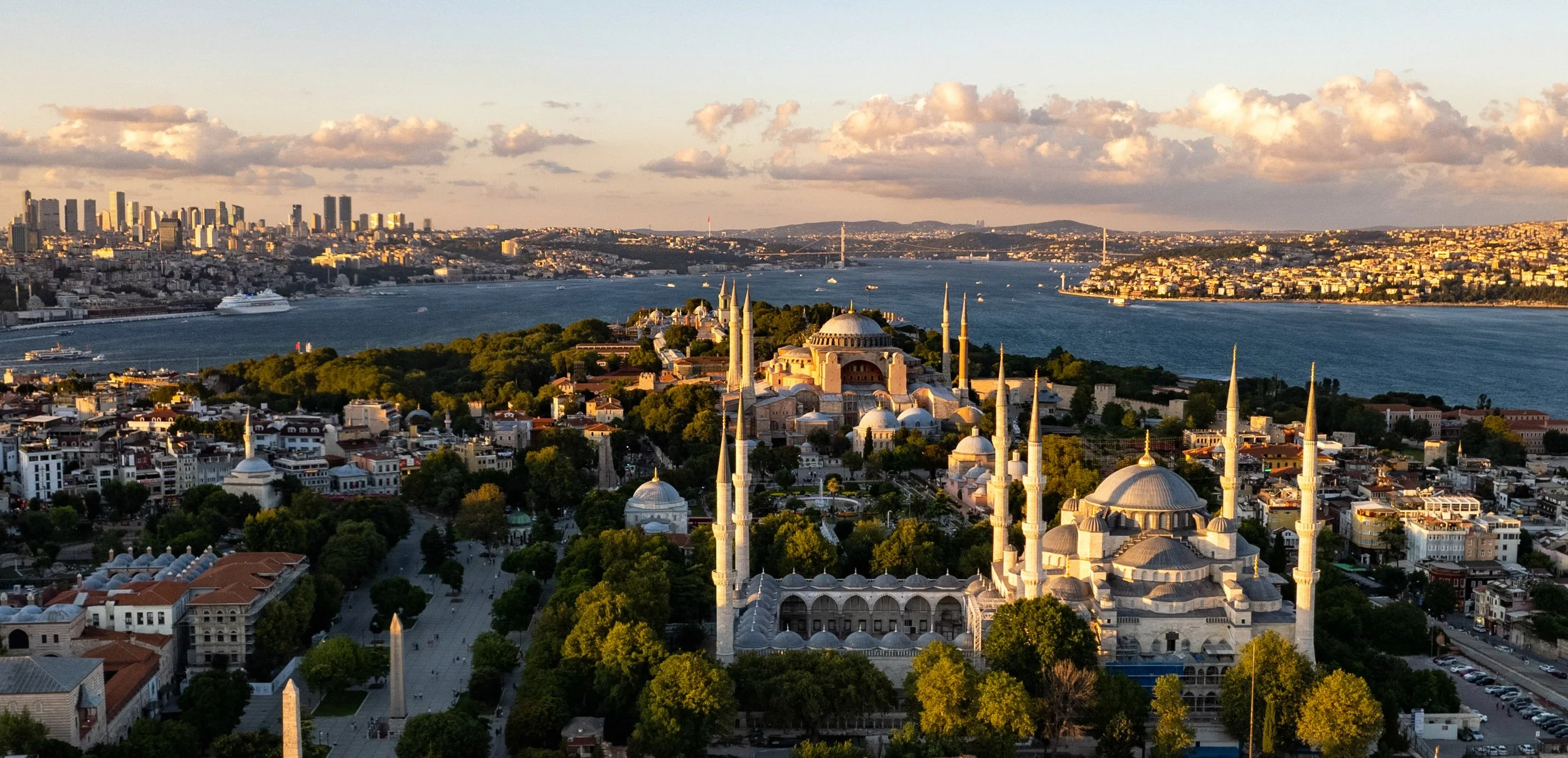 A Street in Istanbul Tells the Story of the World