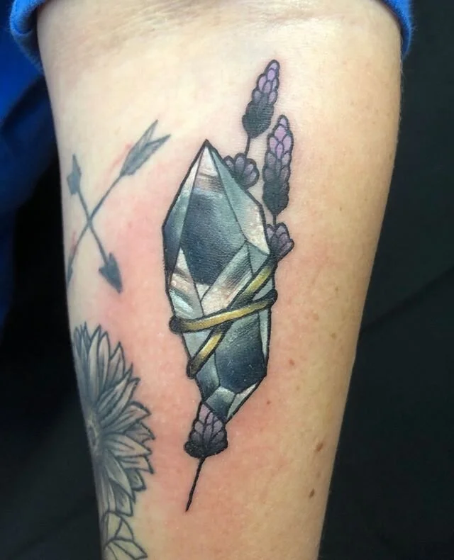 ✨Have I mentioned that I love doing crystal tattoos? Let us manifest a crystal into your life 🔮 ✨⁠
.⁠
.⁠
🌙As always DM If interested in getting my work be it tattoos or paintings!🌙⁠
.⁠
.⁠
✨Check out my Etsy store at Etsy.com/shop/hailmarytattoo✨⁠
