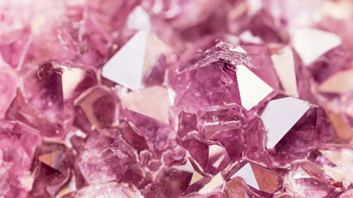 Amera Rose | Spiritual Coach, Midwife, Reiki Master & Intuitive Energy Healer | Soulful Mama Journey - Holistic Support and Guidance for Women on their Journey into Conscious Pregnancy, Birth & Motherhood.