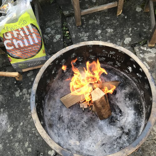 A Guide To Firing Up Your Fire Pit, How To Start A Fire Pit With Charcoal