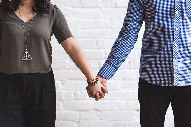 couple-2424928_640.jpg