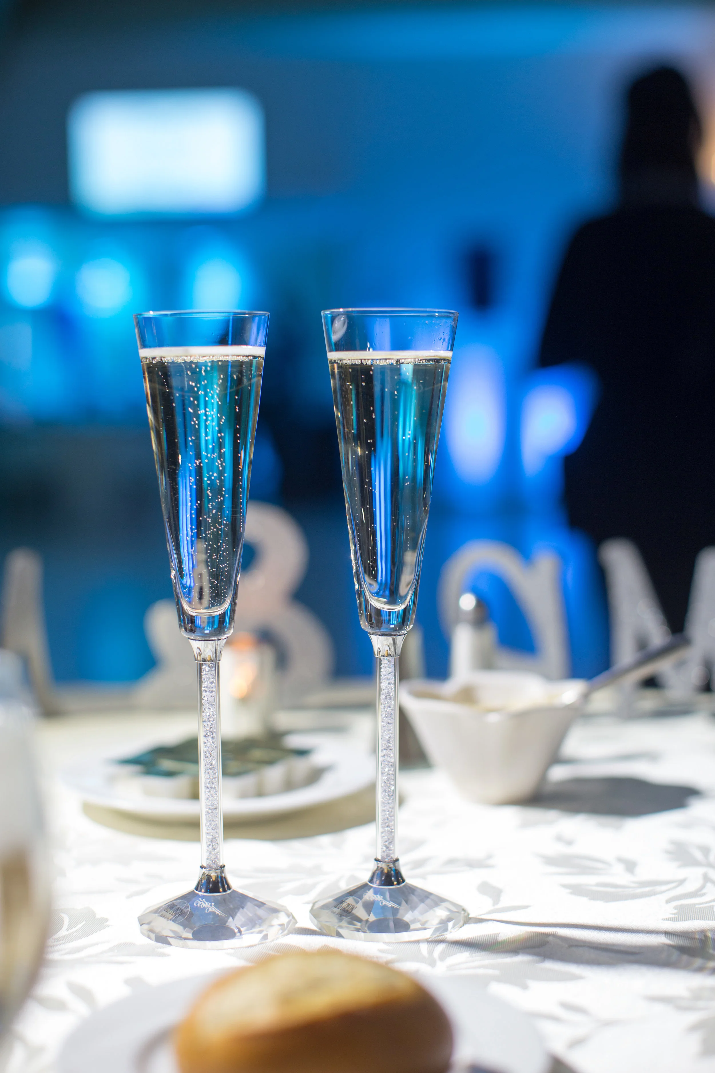 Champagne Flutes .jpg