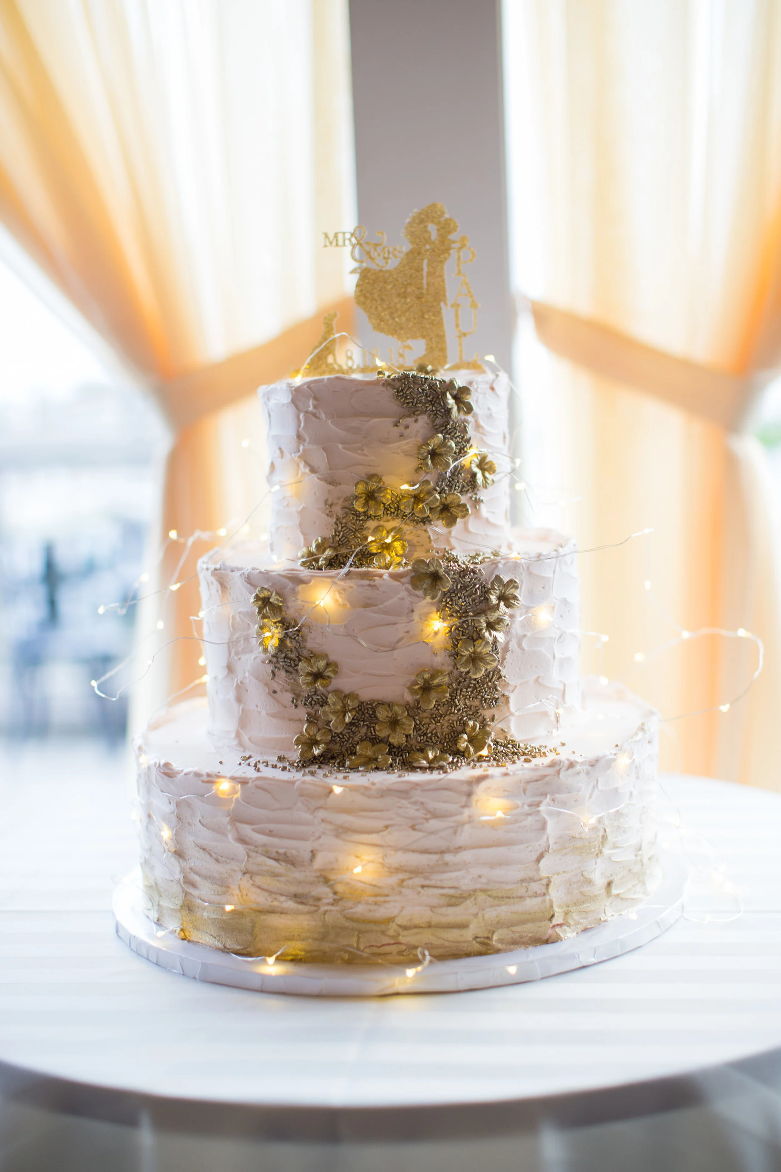 The cake toppper.jpg