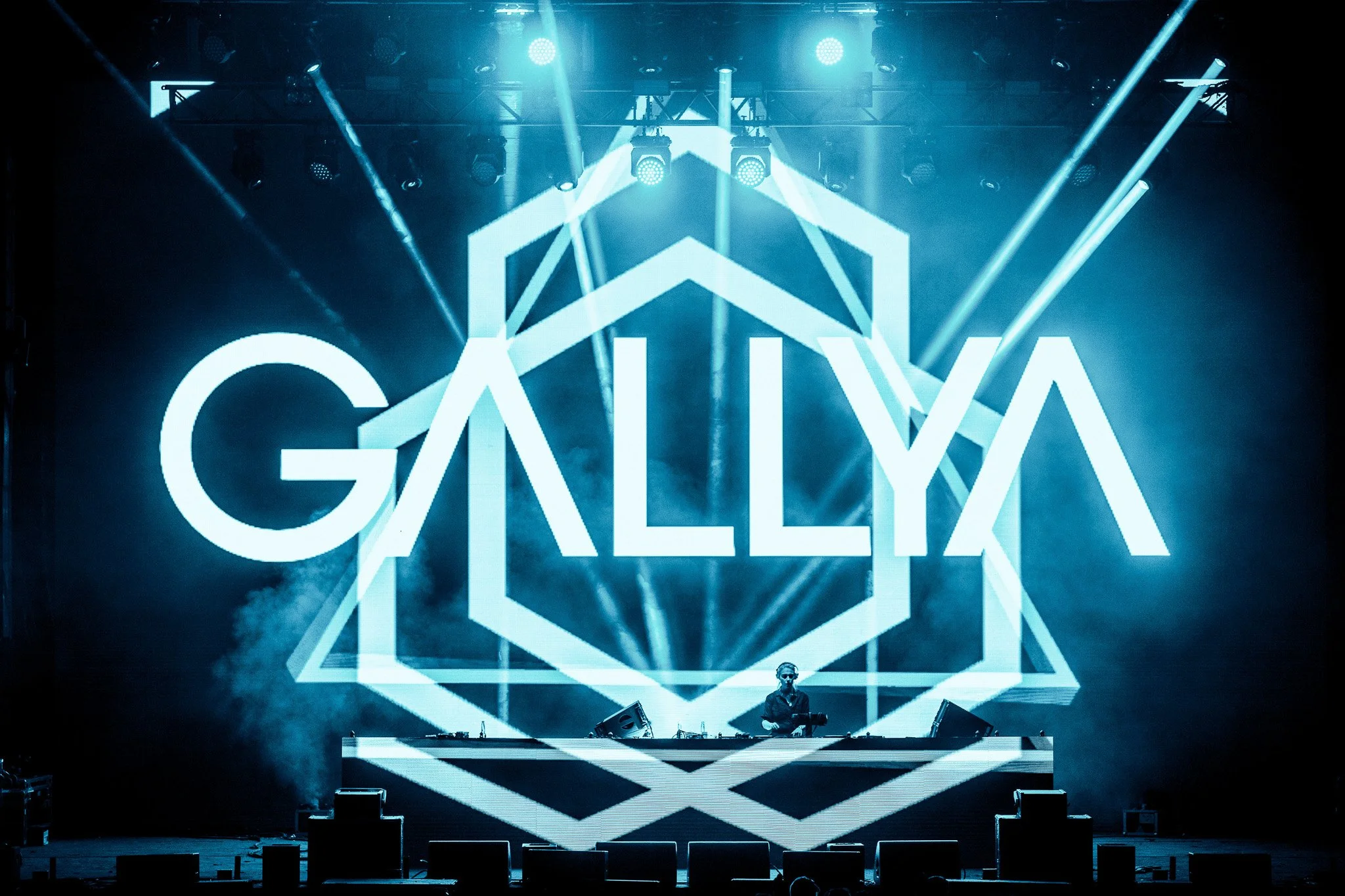 Live - Web LR-14.jpg