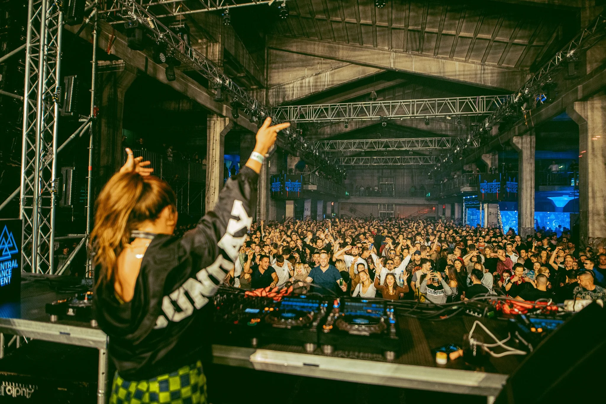 Live - Web LR-32.jpg