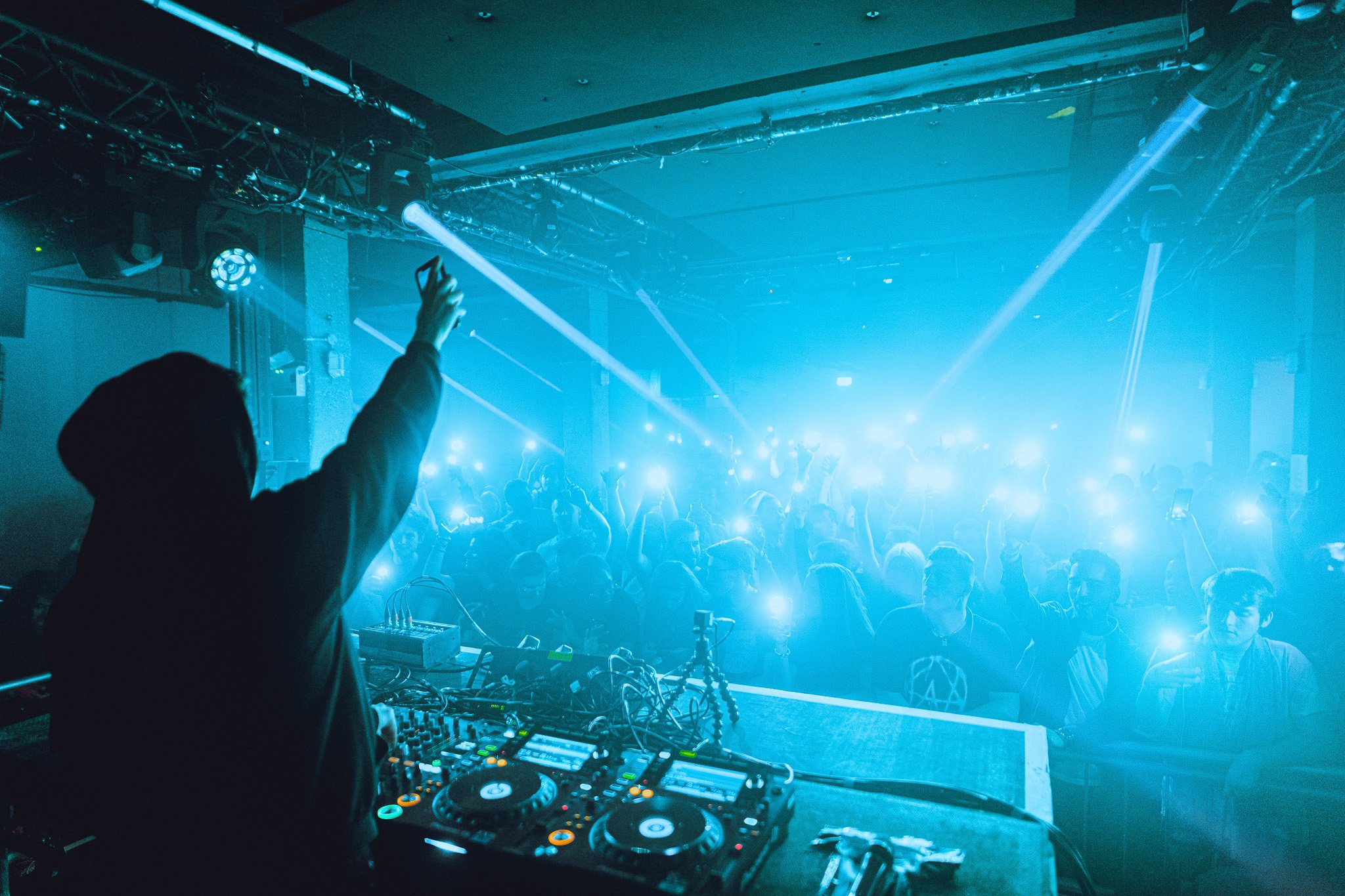 Live - Web LR-35.jpg