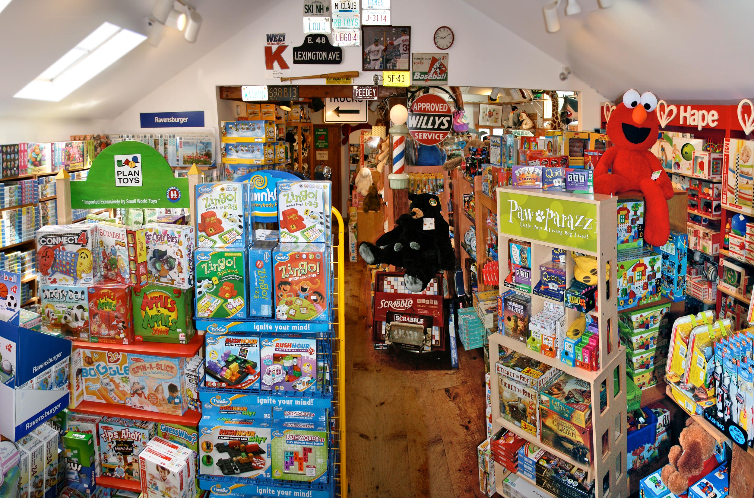 The-Red-Balloon-Toy-Shop-Cape-Cod-Toys.jpg