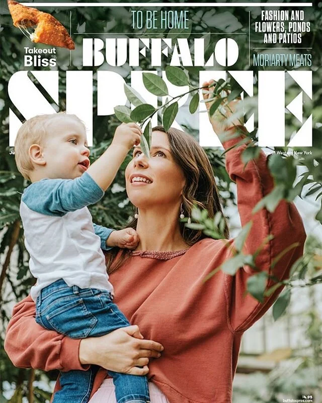 One of our last pre-pandemic shoots was a dreamy day spent at the beautiful @buffalogardens 🍃on a fashion shoot for @buffalospree focused on comfort, beauty, nature and personal style. Check out this newly minted cover star 🤩, mama of two, and owne