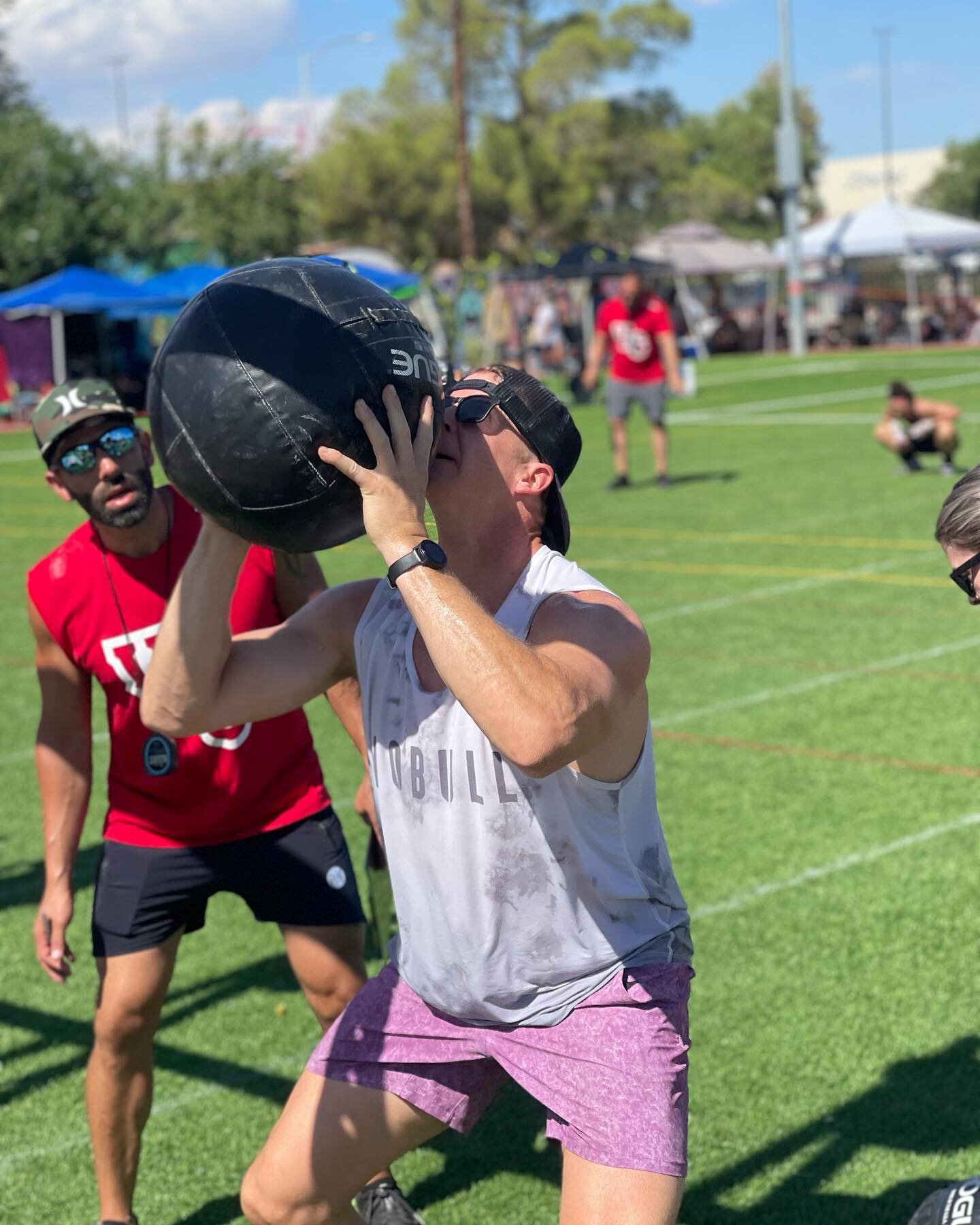 How do you win an event? With style.

@leolafleurr and @itstephaniieee win the Elite Teams Event 5 in spectacular fashion-nearly going unbroken on their Handstand Walks and cycling fast on their Wall Balls.

#wod #wodify #crossworkout #eliteathlete #