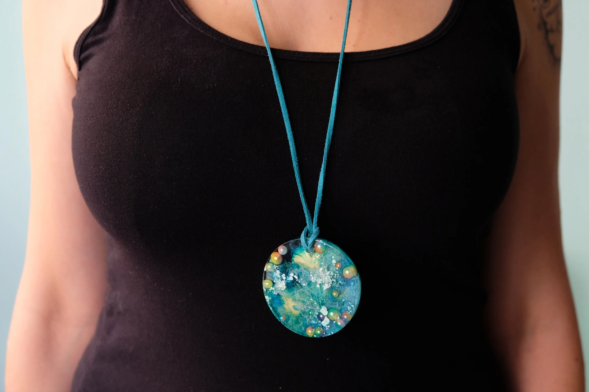 JOYA CUELLO PLANETAS.jpg