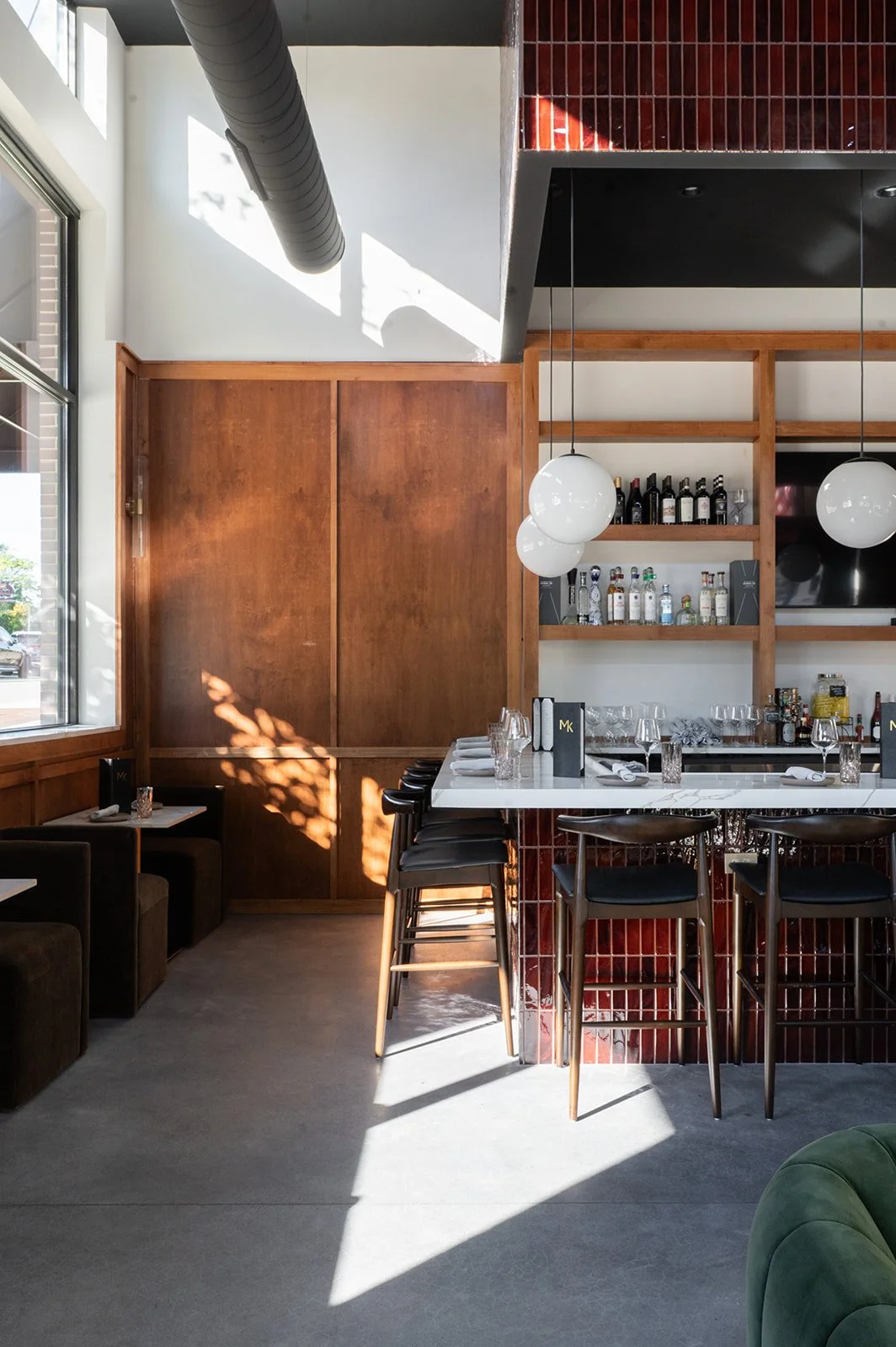 MK x HI Glen Ellyn Restaurant 1V.jpg
