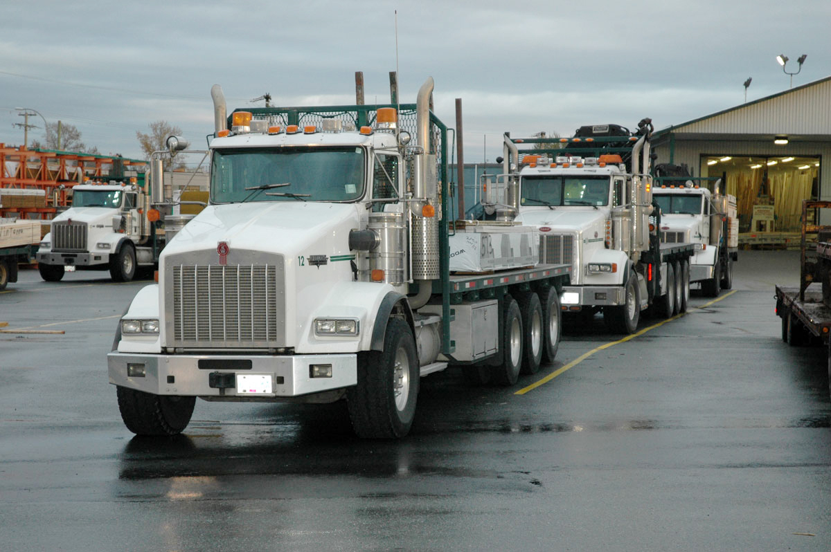 Country-Lumber-Large-Delivery-Fleet.jpg