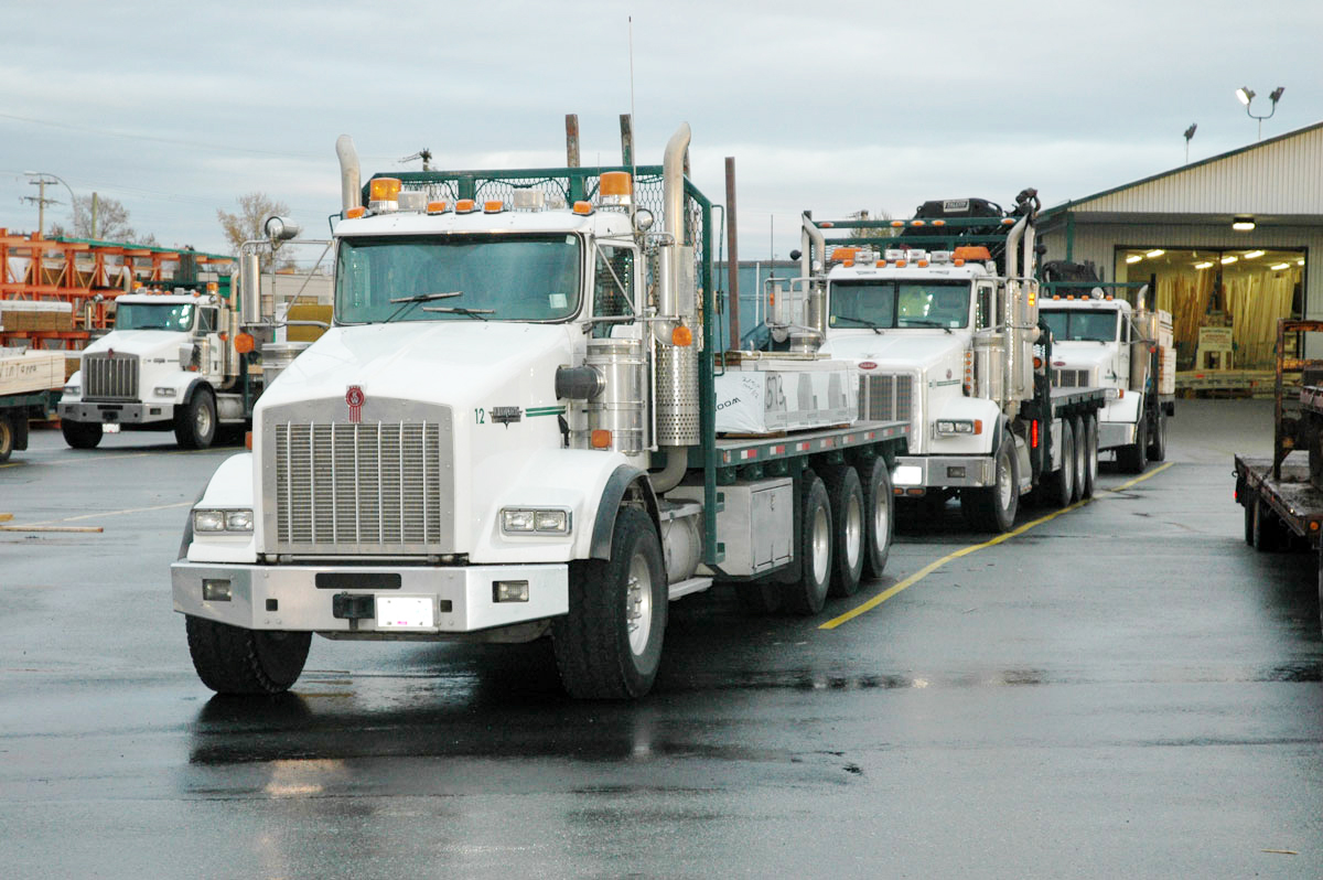 Country-Lumber-Large-Delivery-Fleet.jpg