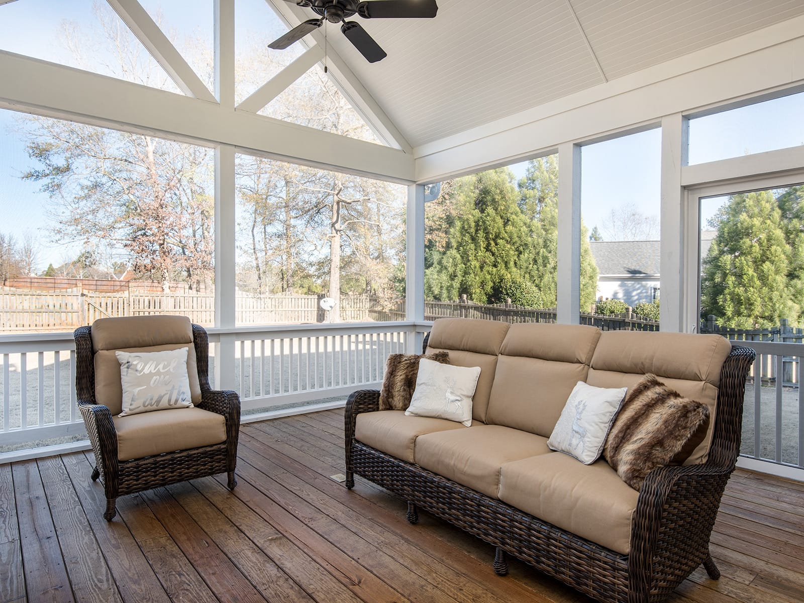 screened-porch-8-low-res.jpg