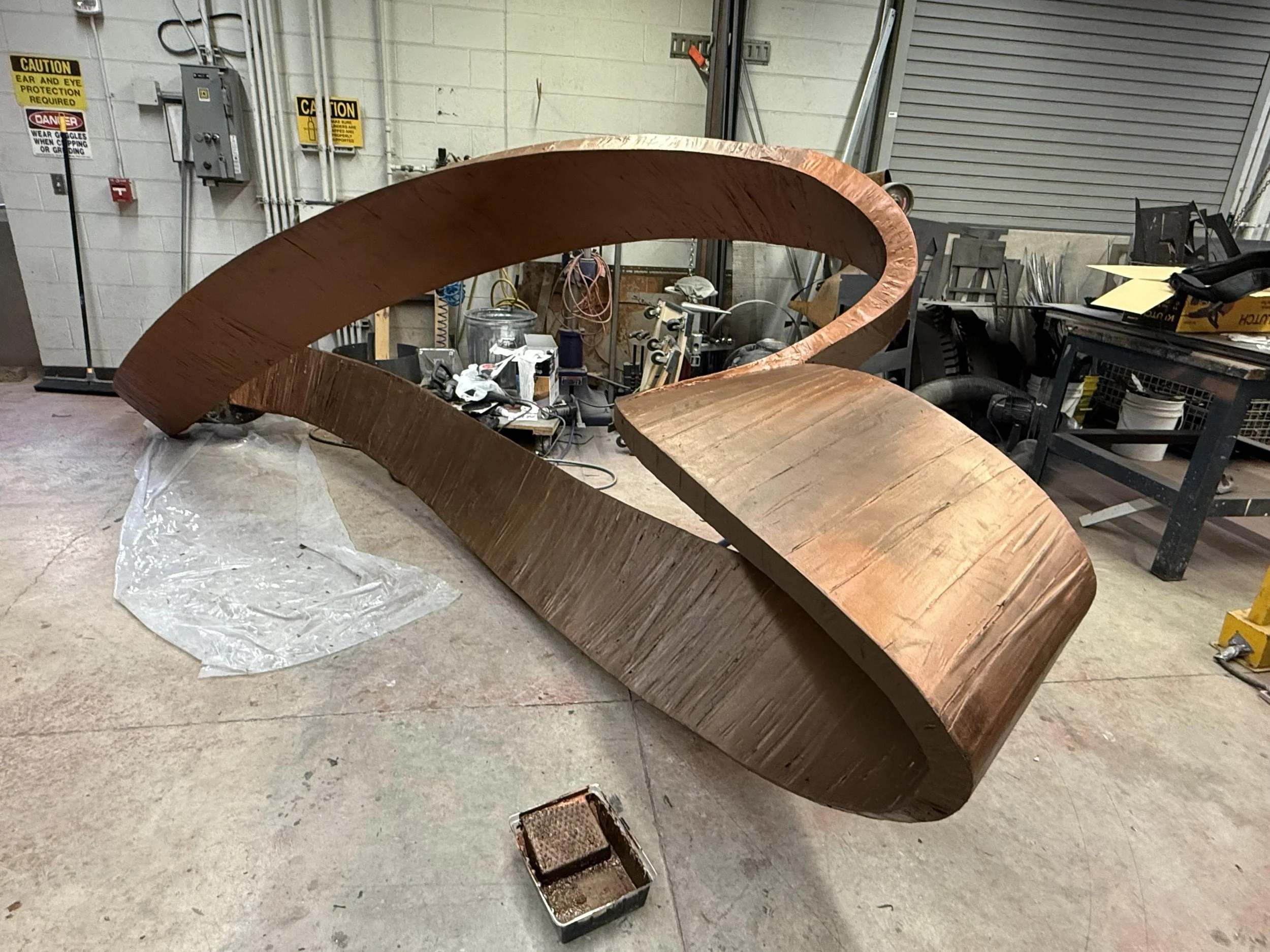 The main feature of the sculpture in the workshop